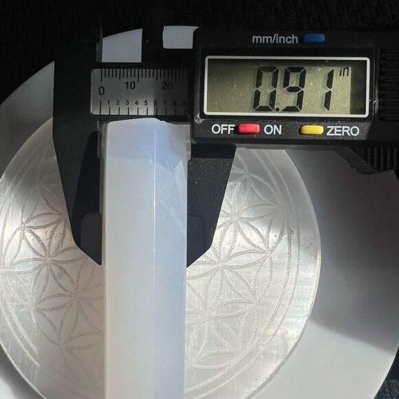 Milk Quartz Crystal Tower Meditation Stone (#2) - Picture 9 of 11